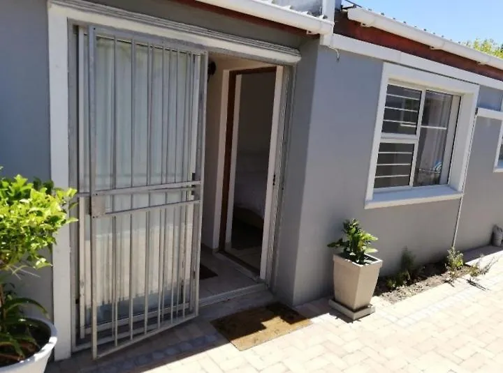 Rondebosch East Strictly Halaal Bachelor Cottage Cape Town Apartment